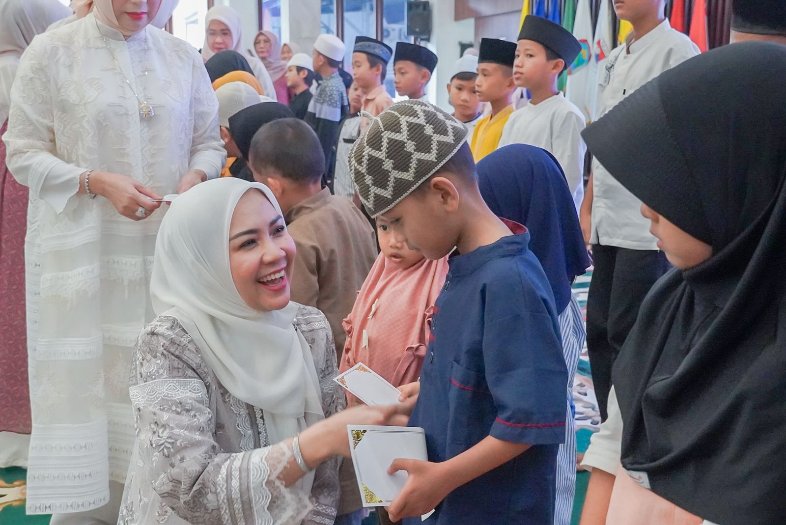 TP PKK Provinsi Lampung Gelar Pengajian dan Santuni Anak Panti dalam Peringatan 1 Muharam 1448 H